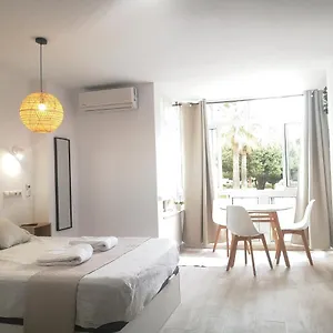 cosy-beach-suite-agata.1costadelsol.com/