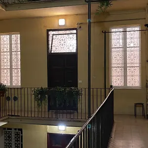 Apartment Domus Alfieri Al Colosseo, Rome